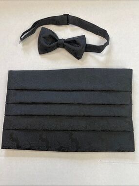 Black Paisley Big and Tall Cummerbund and Bow Tie Set - Men's Formal Accessories